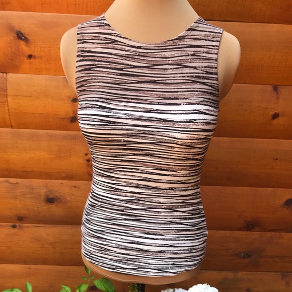 Nic + Zoe Sleeveless Top - Picture 1 of 5